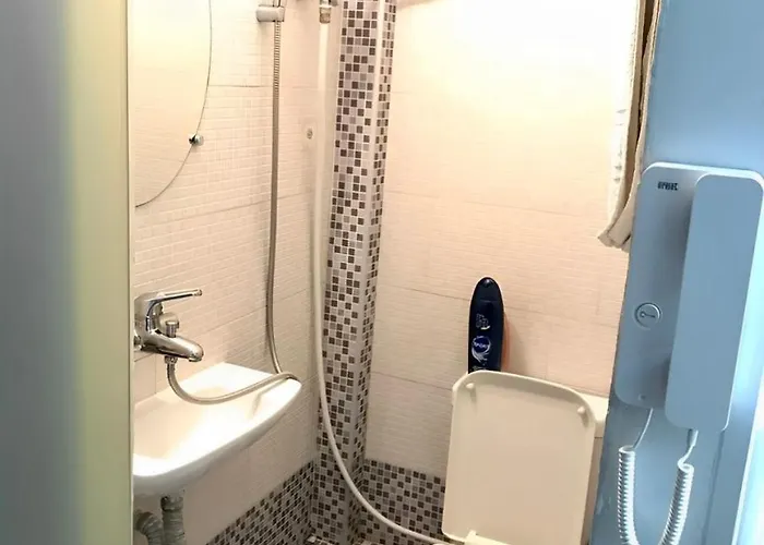 New Elegant In The Center Of Selanik